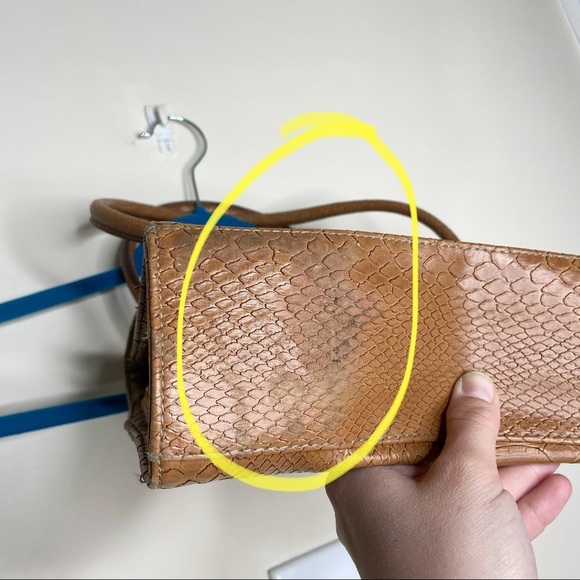 Liz Claiborne Reptile Print Expanding Purse Bag - Picture 13 of 13